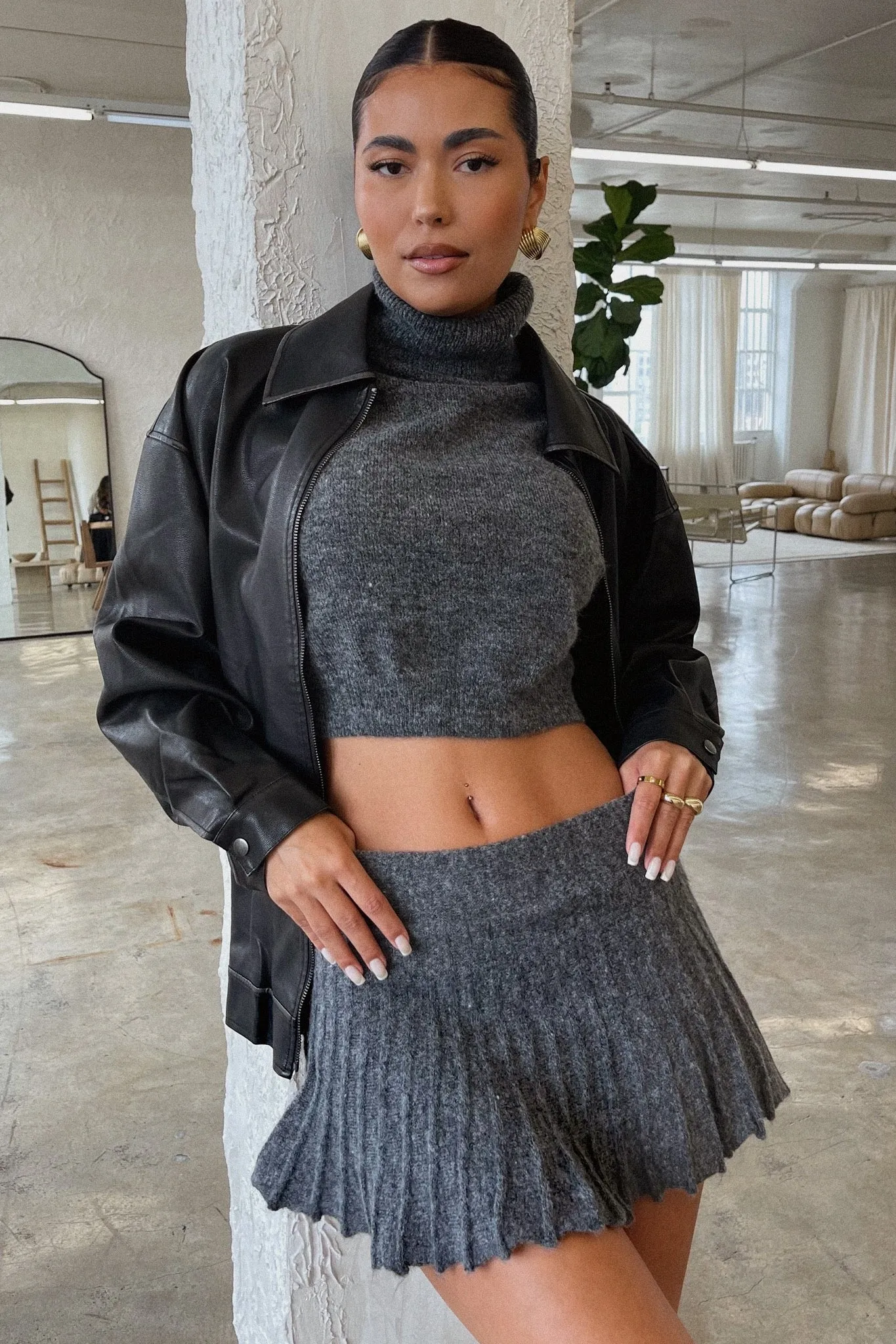Anslie Turtle Neck Crop Top - Grey